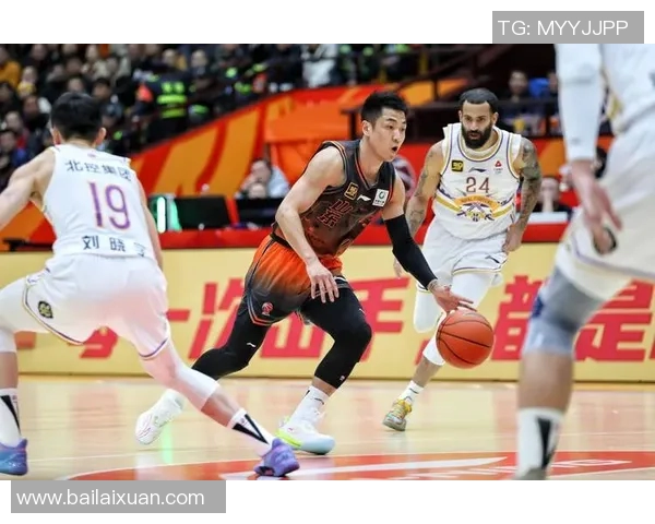 广东南坚决预备不住上海三连败,遭遇季后赛前遇强对手挑战 广东南坚决预备不住上海三连败,遭遇季后赛前遇强对手挑战