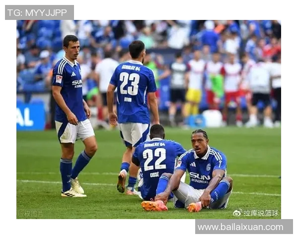 球迷呼吁:换帅拯救沙尔克04! 球迷呼吁:换帅拯救沙尔克04!